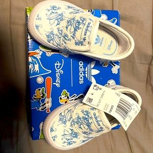 Baby adidas slip ons